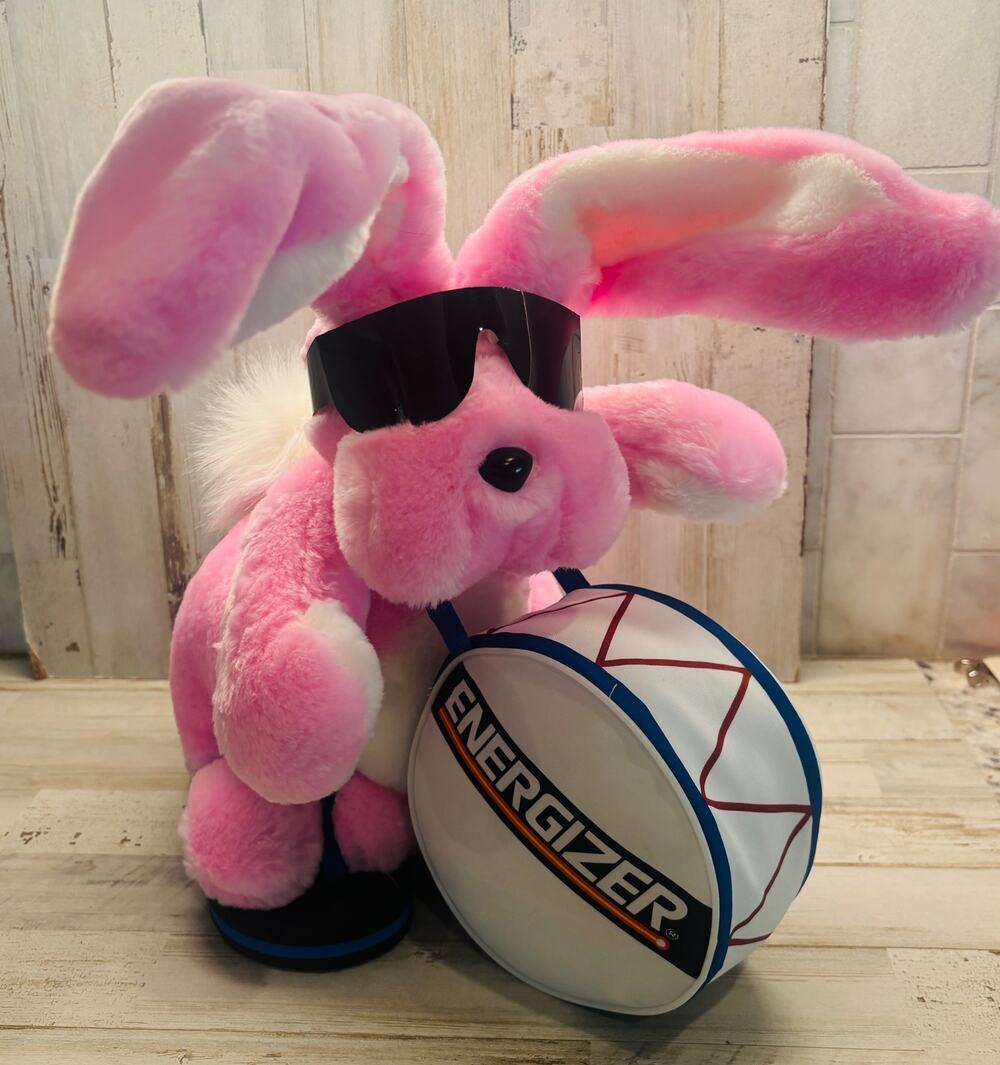 Vintage 1989 Animal Fair Energizer Bunny Promotional Pink Plush Sunglasses
